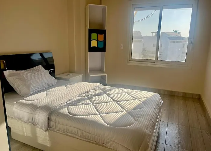 Beachside 3bdr Sea View And Pool Access Apartment *