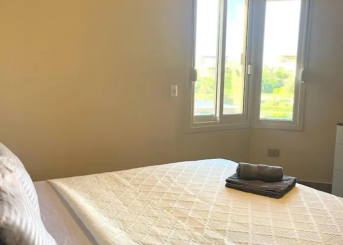Beachside 3bdr Sea View And Pool Access Apartment Ain Sukhna
