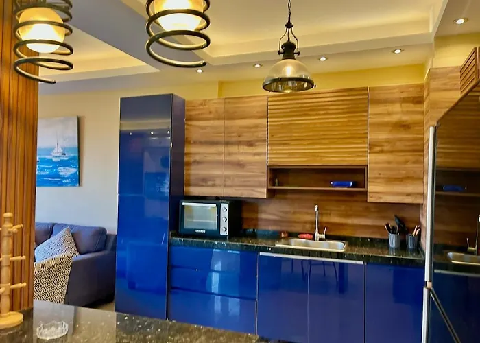 Beachside 3bdr Sea View And Pool Access Apartment *