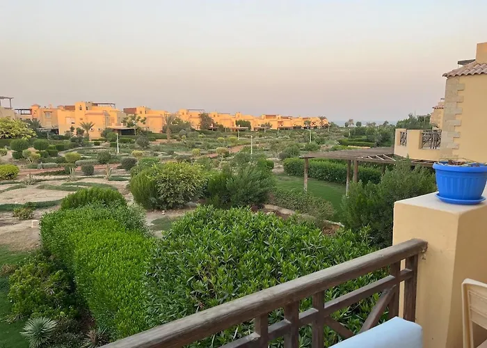 Apartment Beachside 3bdr Sea View And Pool Access