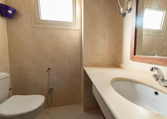 Beachside 3bdr Sea View And Pool Access Apartment *