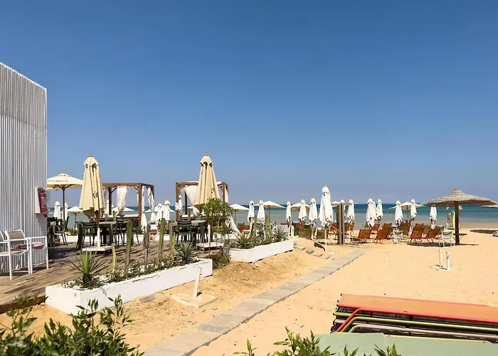 Beachside 3bdr Sea View And Pool Access Apartment Ain Sukhna