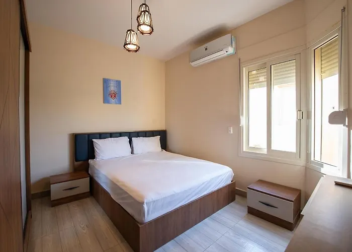 Beachside 3bdr Sea View And Pool Access Apartment *