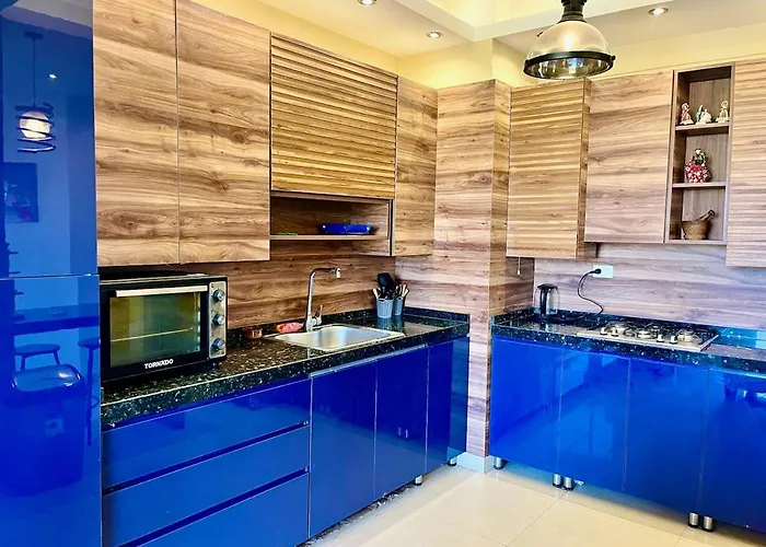 Apartment Beachside 3bdr Sea View And Pool Access