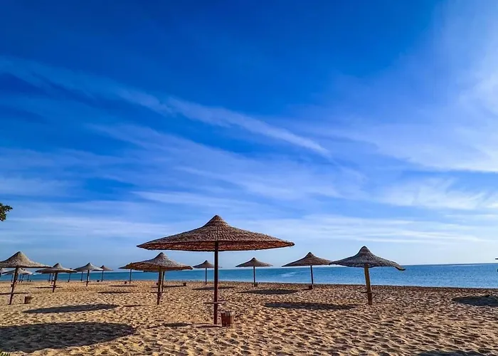 Beachside 3bdr Sea View And Pool Access Ain Sukhna