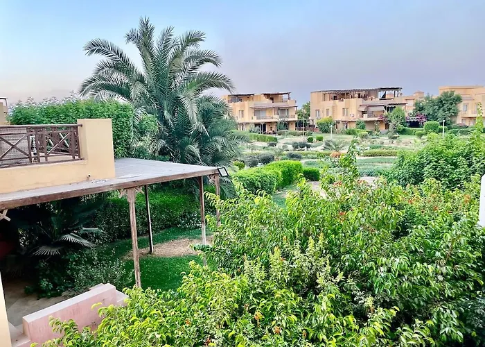 Beachside 3bdr Sea View And Pool Access * Ain Sukhna